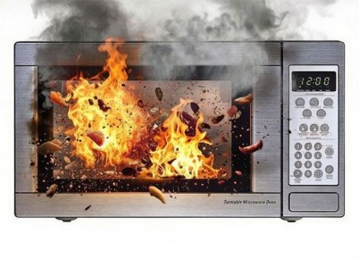 Искрящаяся микроволновка: основные причины и способы исправления