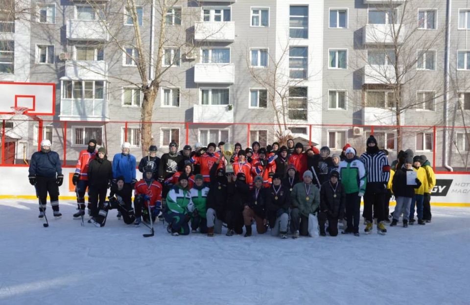 В Советском округе определили победителей хоккейного турнира на Кубок главы