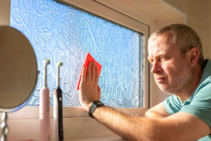 Как быстро избавиться от плесени на стенах: простые решения