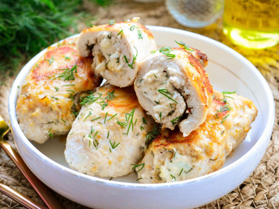 Куриные рулетики для праздников: оригинальные рецепты для вашей кухни