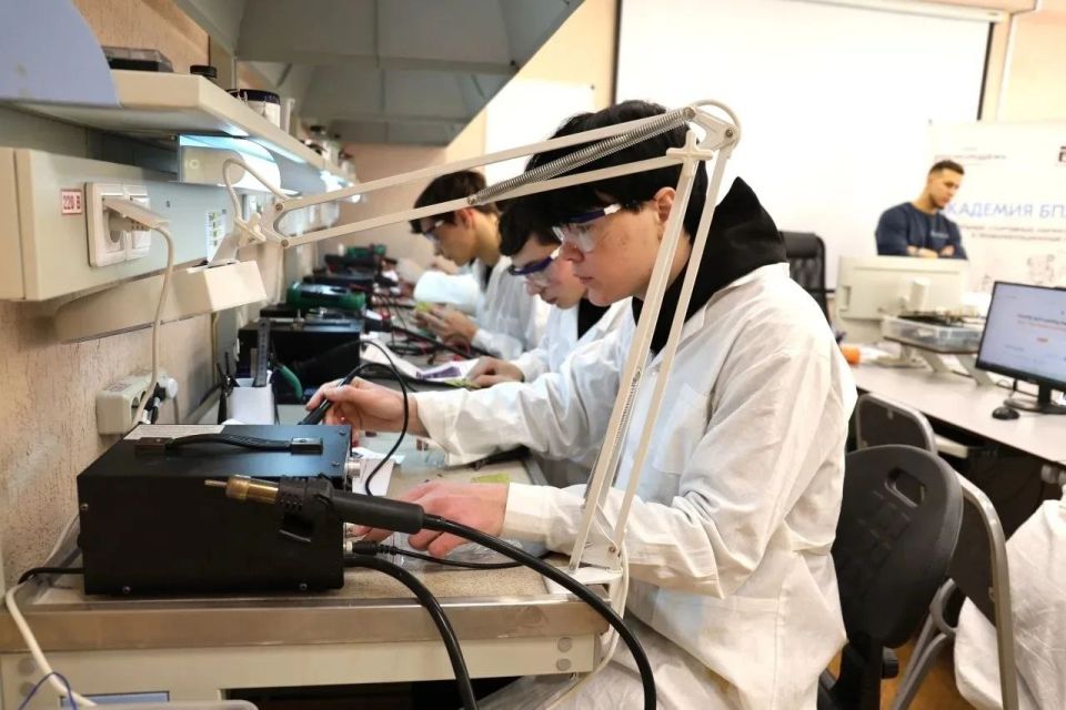 В Омске прошли соревнования по управлению беспилотниками