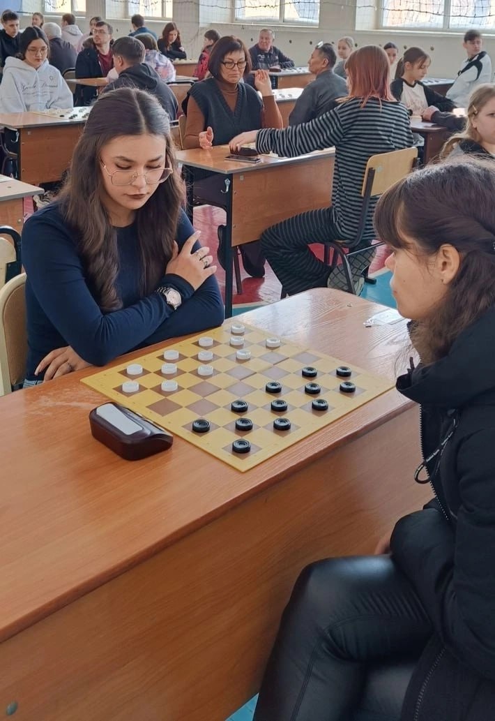 В Омске прошел турнир по русским шашкам памяти первого руководителя областной федерации по этому виду спорта Анатолия Калинина В Омске прошел турнир по русским шашкам памяти первого руководителя областной федерации по этому виду спорта Анатолия Калинина