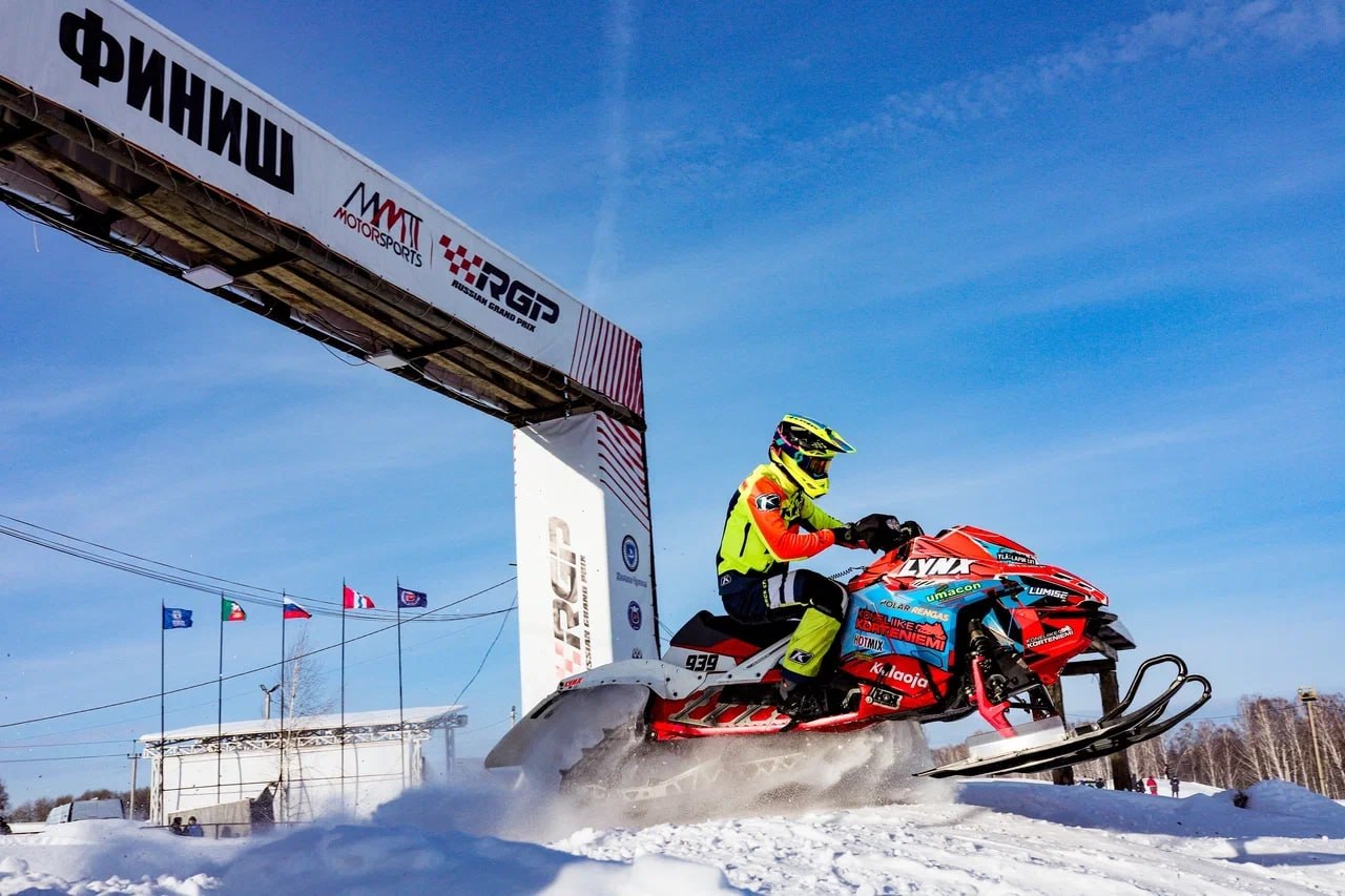 В Таре прошел 2-й этап чемпионата России по снегоходному кроссу В Таре прошел 2-й этап чемпионата России по снегоходному кроссу