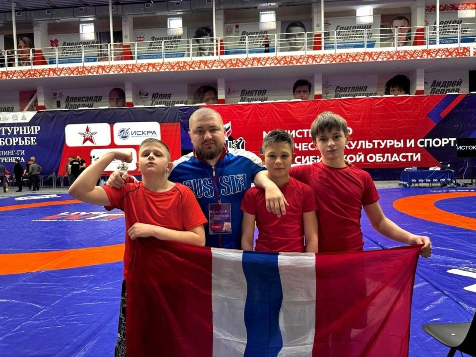 Омичи завоевали 26 наград на всероссийских соревнованиях по спортивной борьбе по дисциплинам «грэпплинг» и «грэпплинг-ги» памяти заслуженного тренера РСФСР Виктора Захарова в Новосибирске