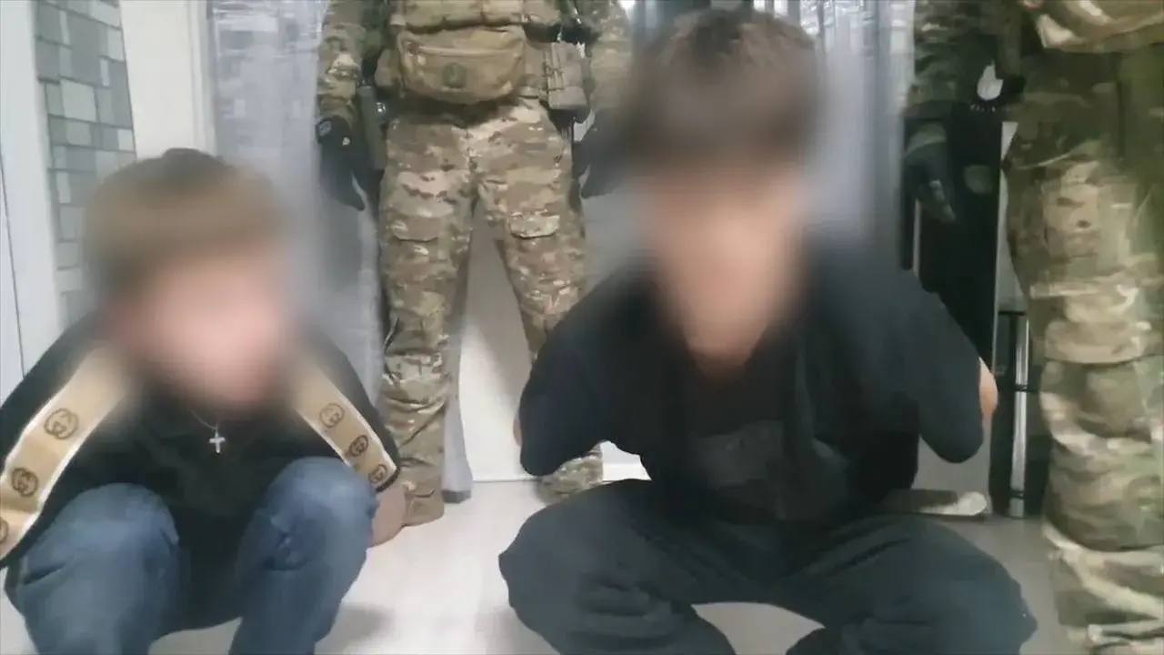 Омских подростков обязали выплатить 668 млн рублей за поджог вертолёта МИ8 Омских подростков обязали выплатить 668 млн рублей за поджог вертолёта МИ8