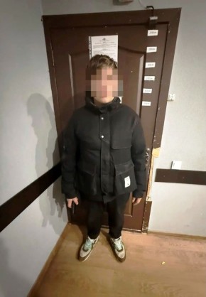 В полицию от представителя распределительного центра маркетплейса на ул. Айвазовского поступило заявление о пропаже дорогостоящих телефонов на сумму 339 000 рублей