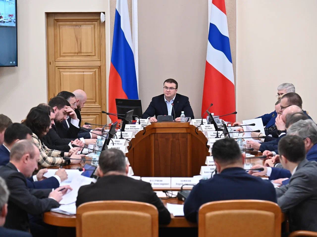 В Омской области обсудили ход крупных строек