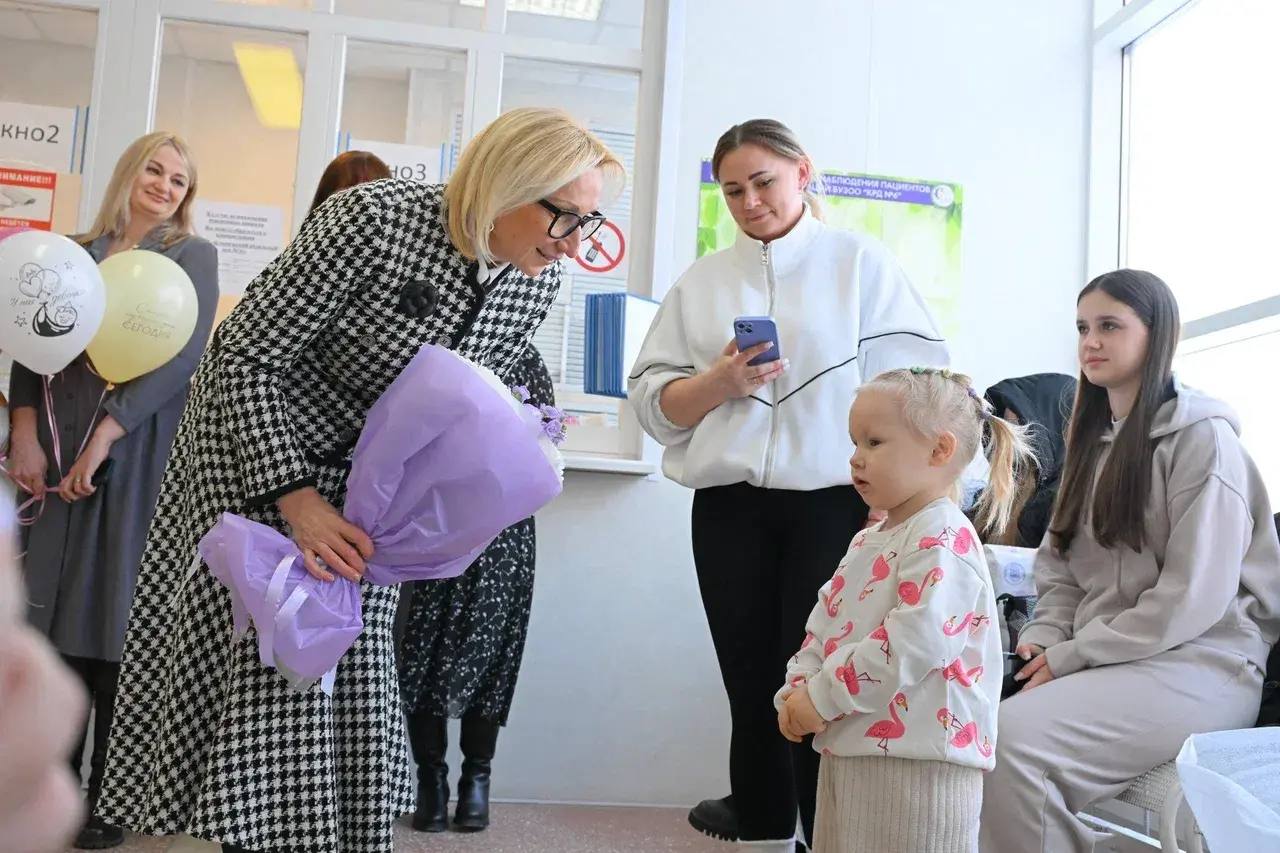 В преддверии Дня защитника Отечества Ирина Варнавская поздравила с выпиской из роддома супругу участника СВО В преддверии Дня защитника Отечества Ирина Варнавская поздравила с выпиской из роддома супругу участника СВО