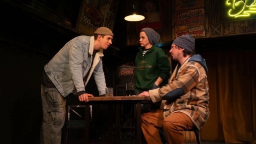 "На самом краю земли" показали в Камерном драматическом театре