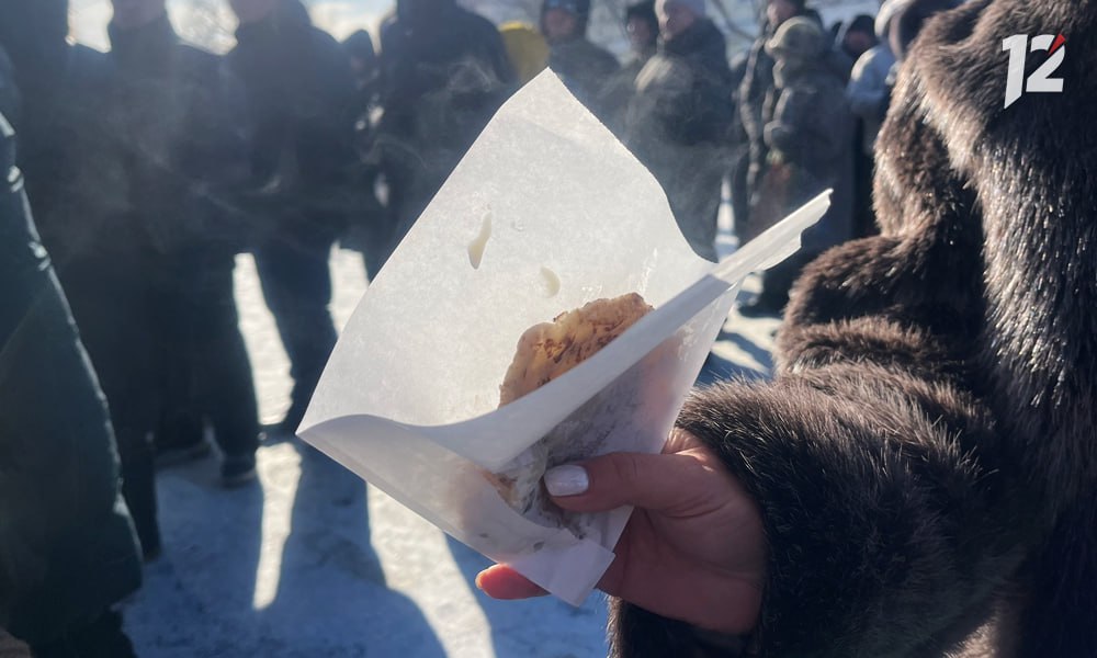 На Зимнем Любинском начались масленичные гуляния На Зимнем Любинском начались масленичные гуляния