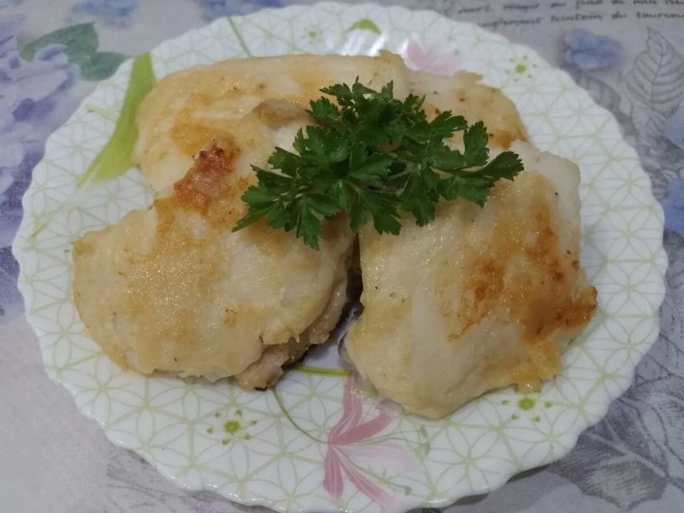 Нежное рыбное филе в сметанном кляре: простой рецепт на каждый день