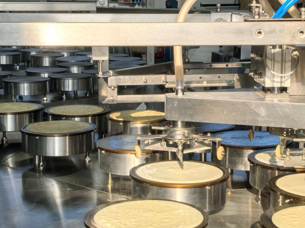 Омские инженеры-конструкторы с поддержкой центра «Мой бизнес» и национального проекта «Международная кооперация и экспорт» вывели блинные линии на мировой рынок Омские инженеры-конструкторы с поддержкой центра «Мой бизнес» и национального проекта «Международная кооперация и экспорт» вывели блинные линии на мировой рынок