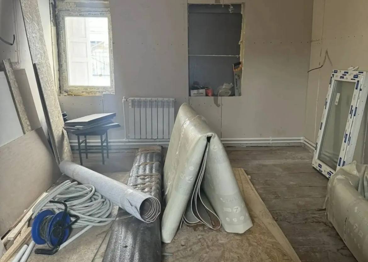 В Центральном округе семье участника СВО помогли восстановить дом В Центральном округе семье участника СВО помогли восстановить дом