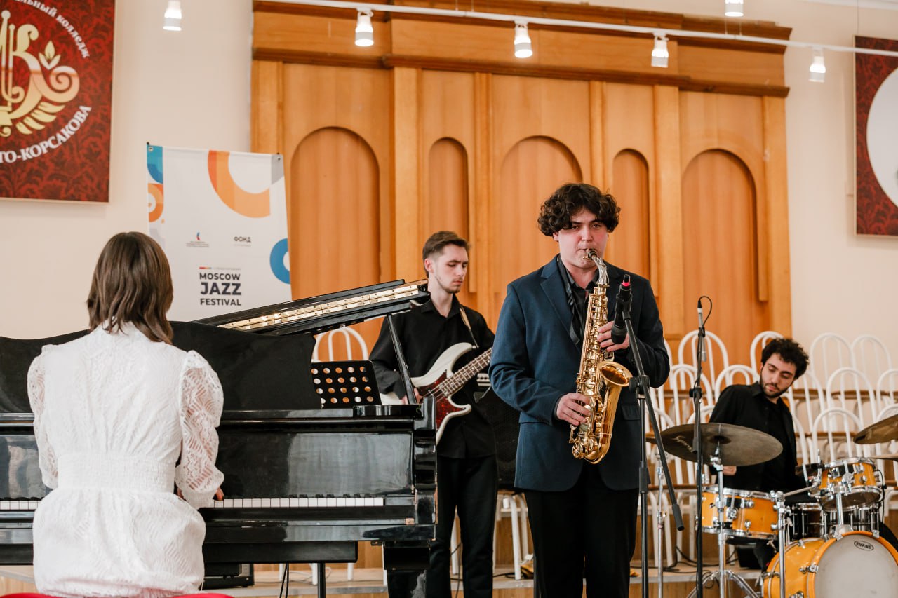 Игорь Бутман с командой при поддержке Президентского фонда культурных инициатив в пятый раз проводят всероссийский конкурс молодежных джазовых коллективов Игорь Бутман с командой при поддержке Президентского фонда культурных инициатив в пятый раз проводят всероссийский конкурс молодежных джазовых коллективов