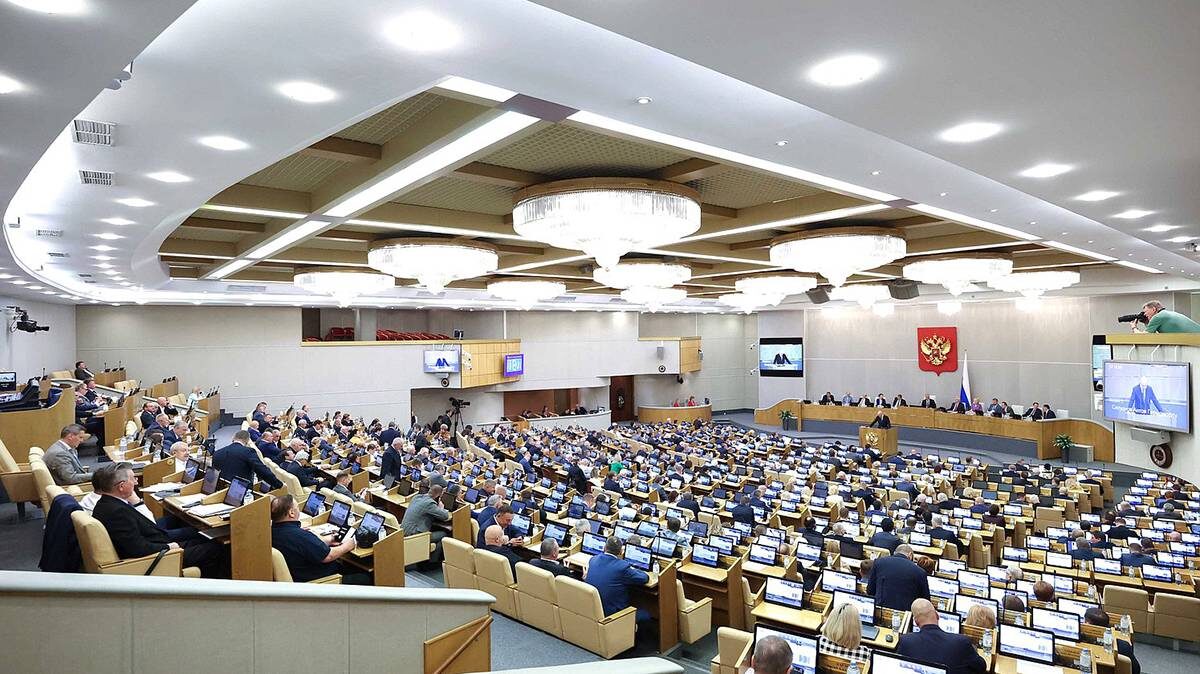 Госдума планирует разрешить частным охранникам использовать оружие