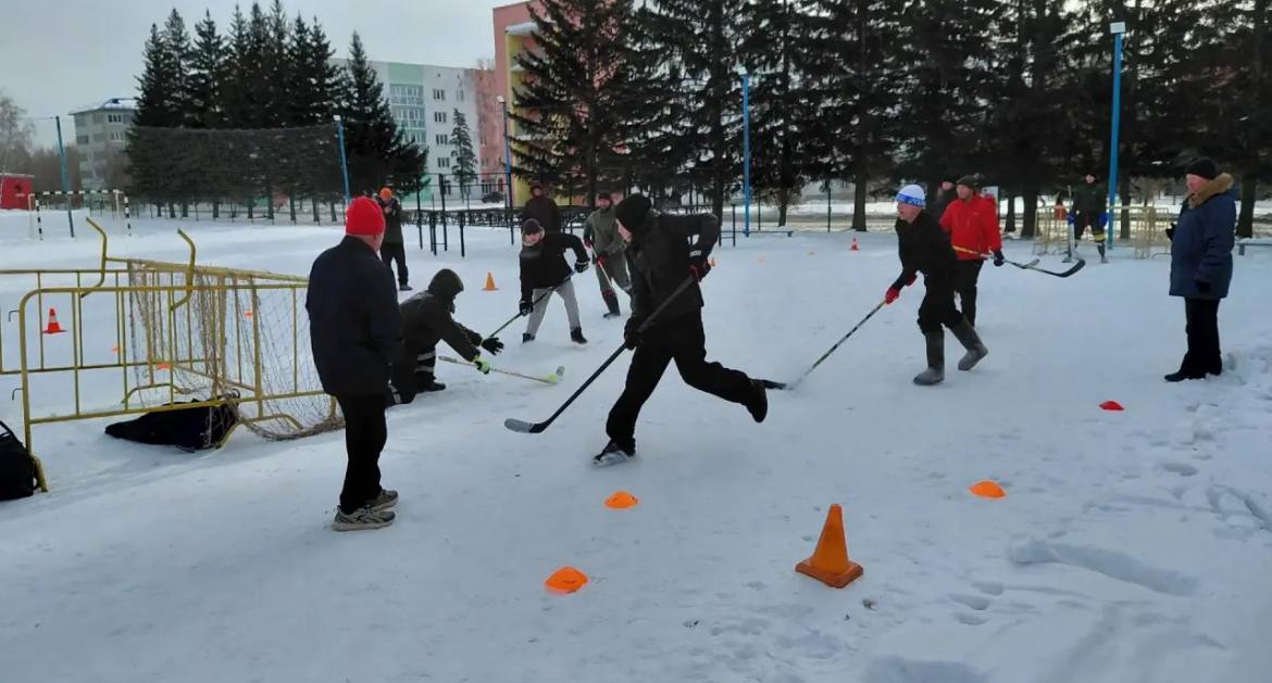 В Советском округе в спартакиаде приняли участие более 40 команд В Советском округе в спартакиаде приняли участие более 40 команд