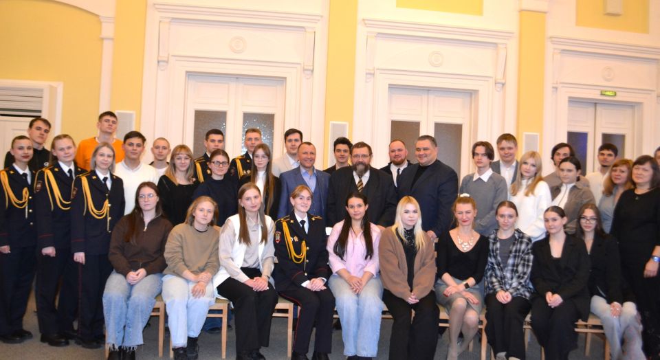 �������� ������ ����� �������� ���� ��������� � �������������� ����������