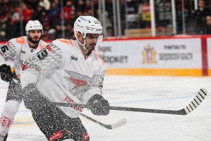 «Авангард» сегодня встречает «Металлург» — решающий матч сезона