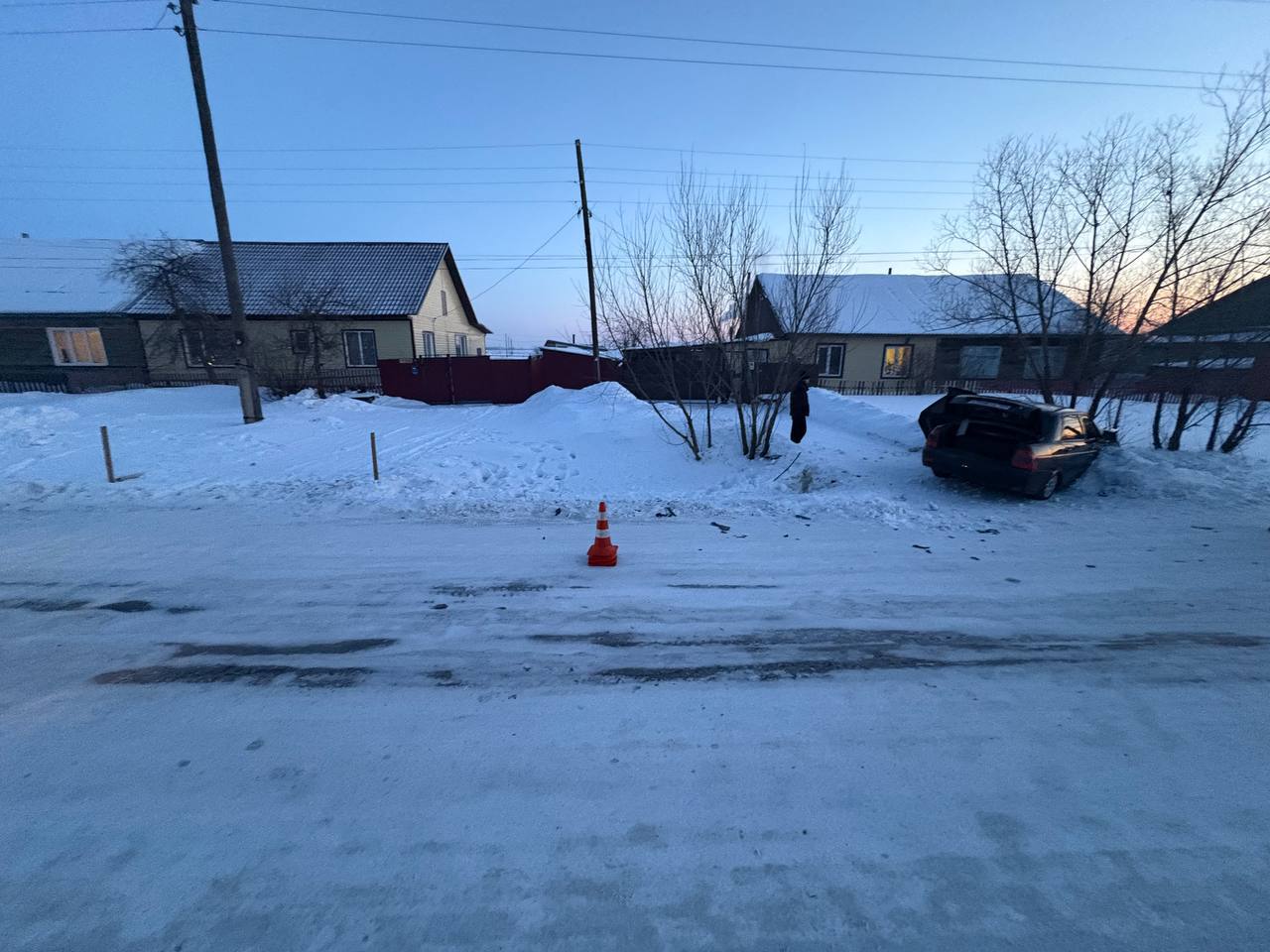 В 17:40 часов в Госавтоинспекцию по Исилькульскому району поступило сообщение о ДТП, в котором пострадал несовершеннолетний пешеход