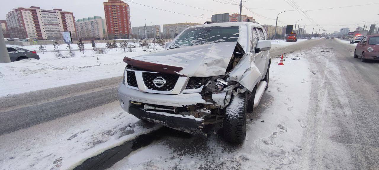 На Левобережье Омска столкнулись пять машин — двое пострадавших На Левобережье Омска столкнулись пять машин — двое пострадавших