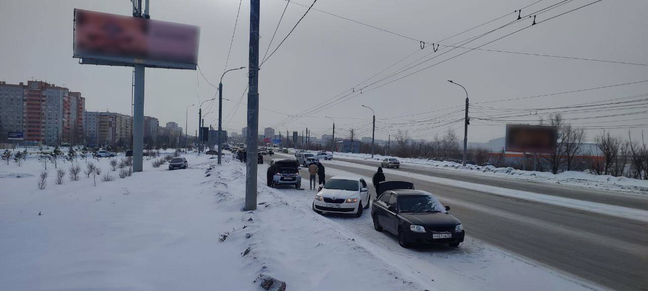 В Омске на Левобережье произошло массовое ДТП