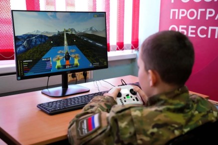 Более 100 омских школьников приняли участие в ИТ-чемпионате «АэроСТЕМ»