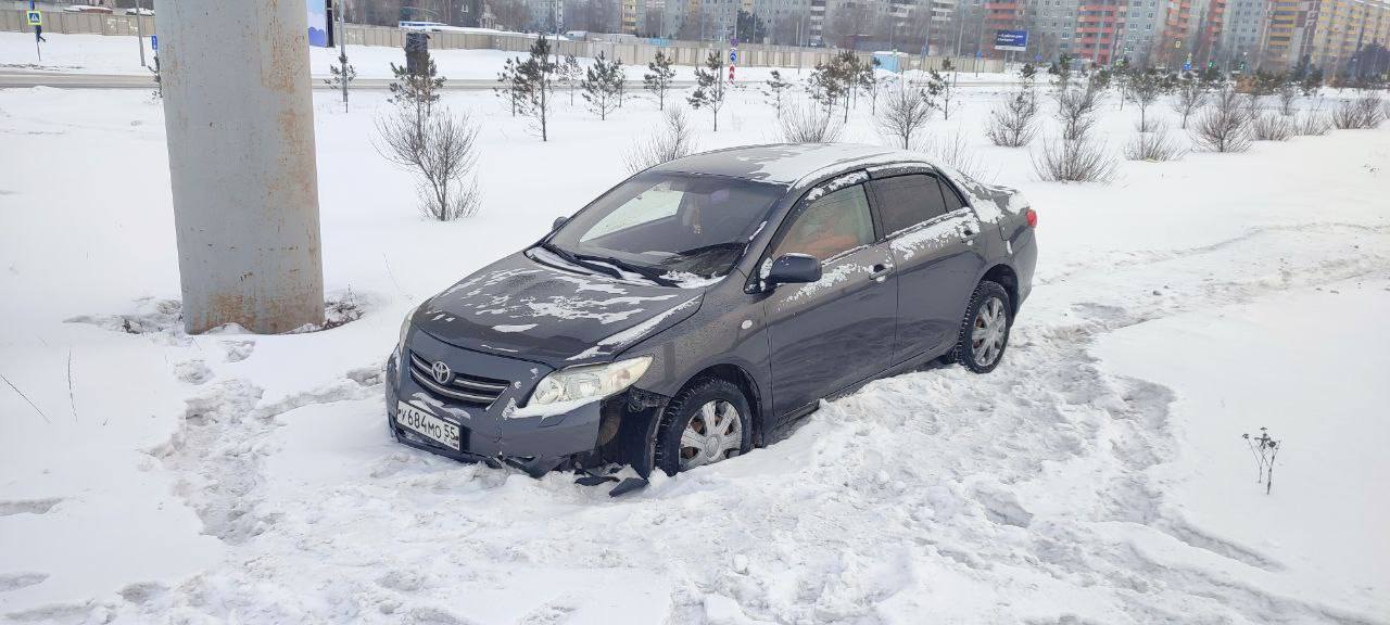 В Омске на Левобережье произошло массовое ДТП В Омске на Левобережье произошло массовое ДТП