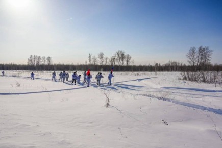 В Больших Уках стартовал ежегодный лыжный пробег «Марш-бросок», посвященный подвигу воинов 30-й отдельной лыжной стрелковой бригады