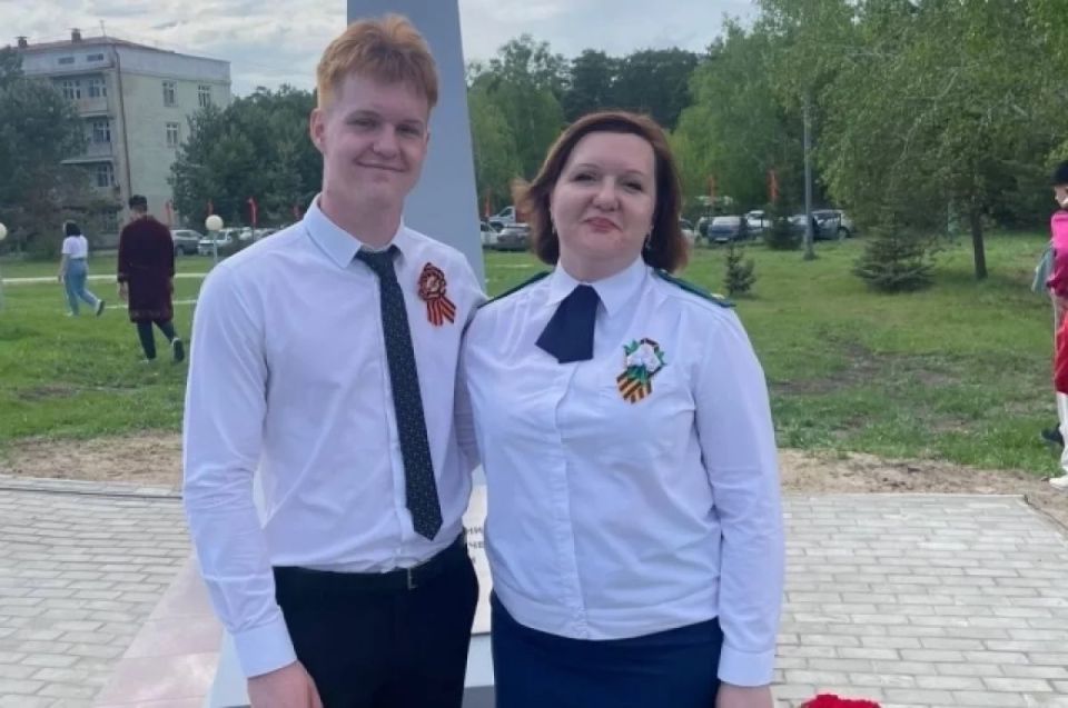 Предлагаем Вашему вниманию публикацию издания "Аргументы и Факты" о единственной женщине, возглавляющей районную прокуратуру в Омской области