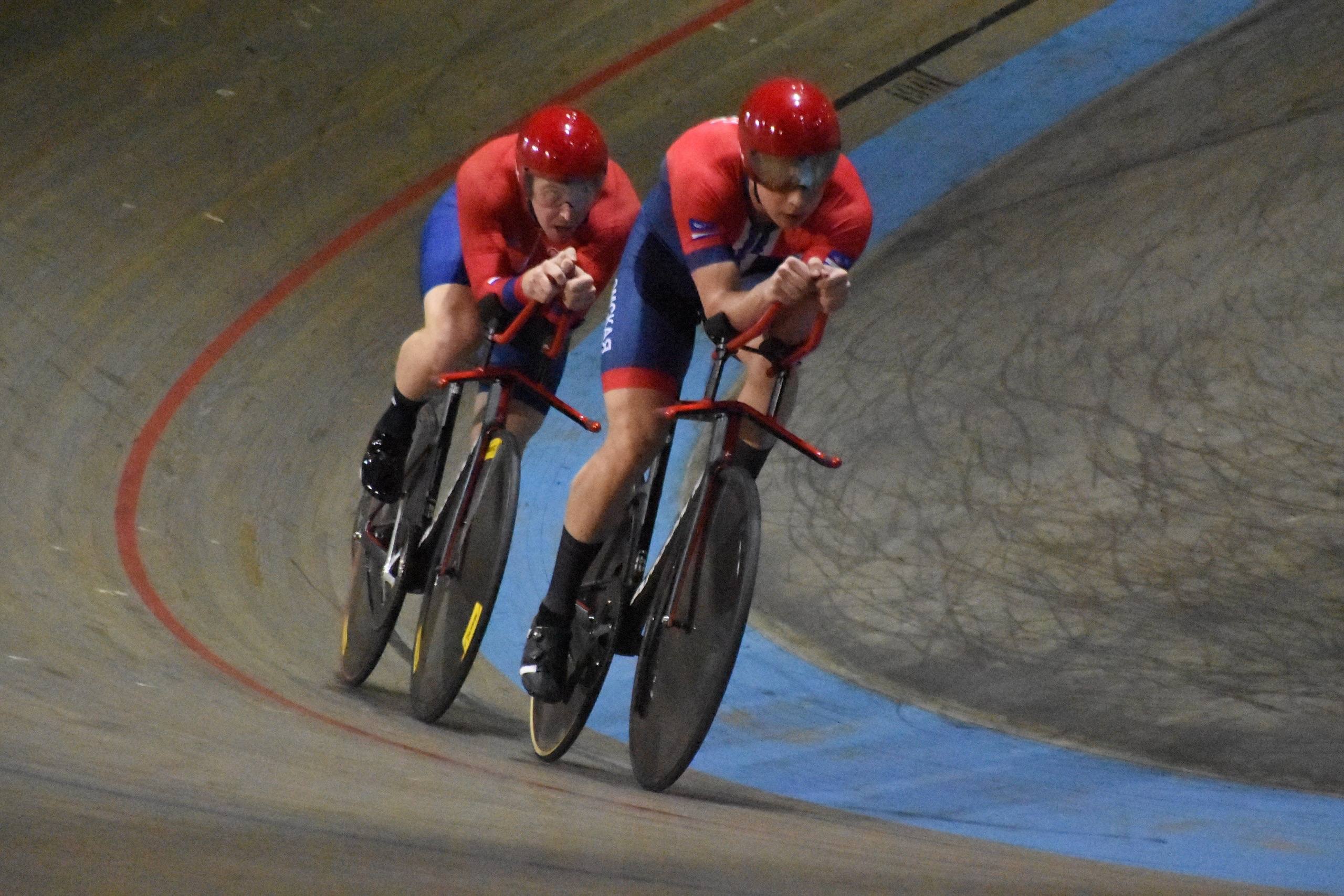 Триумф в Омске: Артем Шестаков и Марина Иванцова – главные герои велотрека! Триумф в Омске: Артем Шестаков и Марина Иванцова – главные герои велотрека!