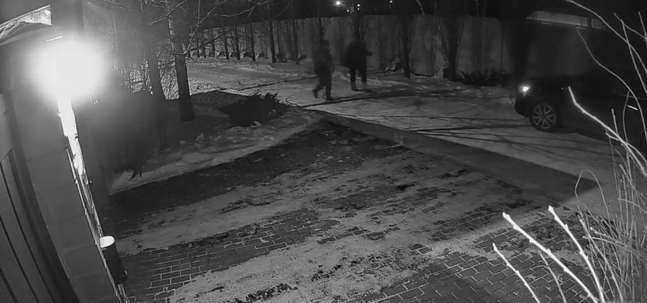 В Омске прокуратура направила в суд уголовное дело в отношении двух иностранцев, обвиняемых в краже золотых изделий и валюты из коттеджа В Омске прокуратура направила в суд уголовное дело в отношении двух иностранцев, обвиняемых в краже золотых изделий и валюты из коттеджа