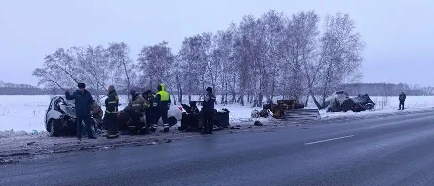 Прокуратура контролирует установление обстоятельств ДТП с участием трех автомобилей в Азовском немецком национальном районе Прокуратура контролирует установление обстоятельств ДТП с участием трех автомобилей в Азовском немецком национальном районе