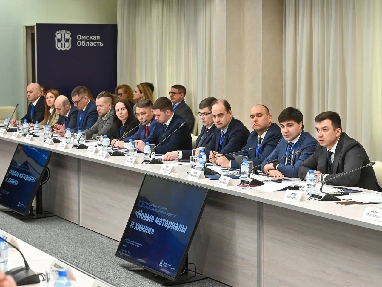 В Омске Антон Алиханов и Виталий Хоценко обсудили развитие химической промышленности В Омске Антон Алиханов и Виталий Хоценко обсудили развитие химической промышленности