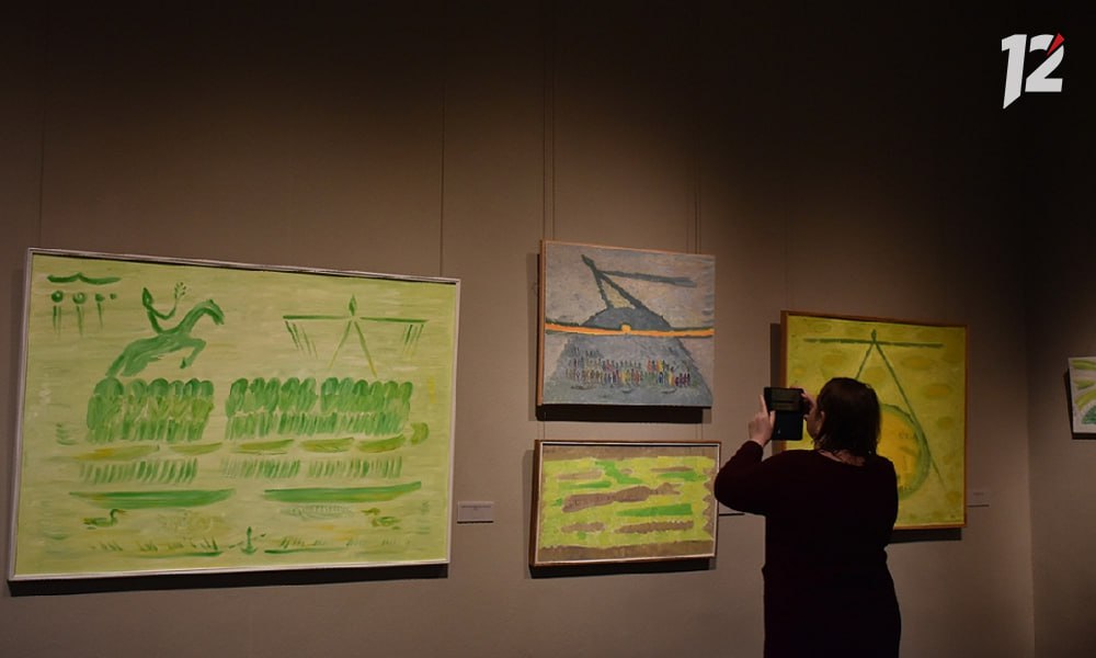 От архаики до космоса: выставка картин Геннадия Райшева «Обозревающий землю» (0+) открылась в Омске От архаики до космоса: выставка картин Геннадия Райшева «Обозревающий землю» (0+) открылась в Омске