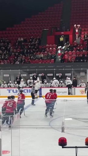 «Омские крылья» ведут у челябинского «Челмета» 2:0