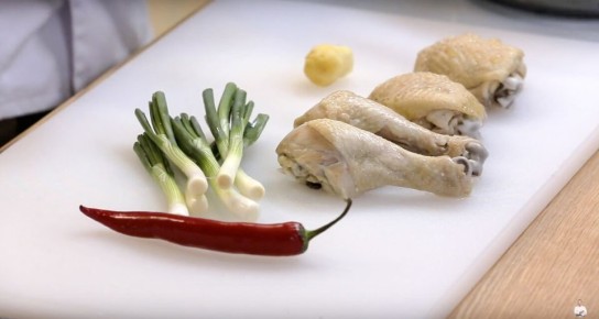 Легкая закуска из курицы в азиатском стиле: новое звучание любимых блюд