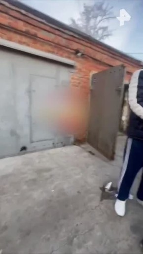 Отрезали волосы, оскорбляли и удерживали: взрослые мужчины издевались над 15-летним подростком в Омске — местная полиция начала проверку