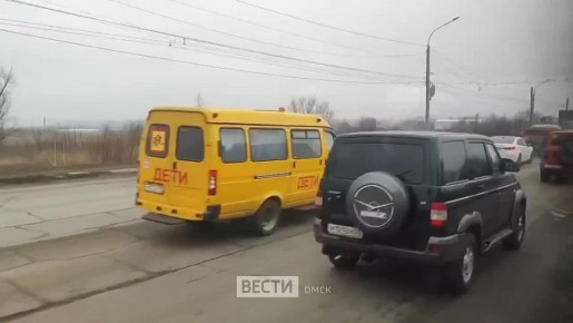 В Омске на подъезде к мосту им. 60-летия ВЛКСМ образовалась пробка