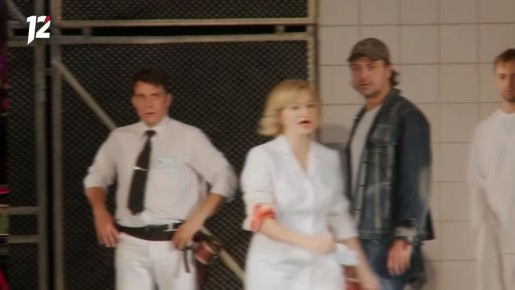 Новый гость программы «Штрихи к портрету» (12+) — актриса «Ленкома» Анна Якунина