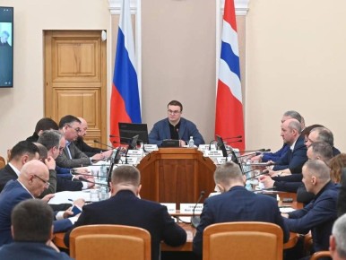 Виталий Хоценко проверил ход ремонта ТЮЗа и строительства школы в Одесском