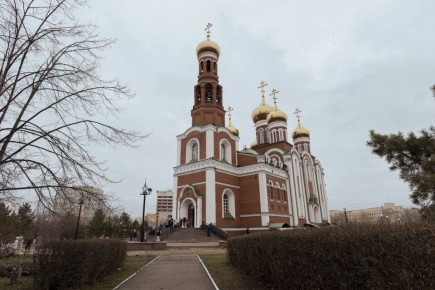 «И Я завещаю вам, как завещал Мне Отец Мой, Царство, да ядите и пиете за трапезой Моею в Царстве Моем» (Лк