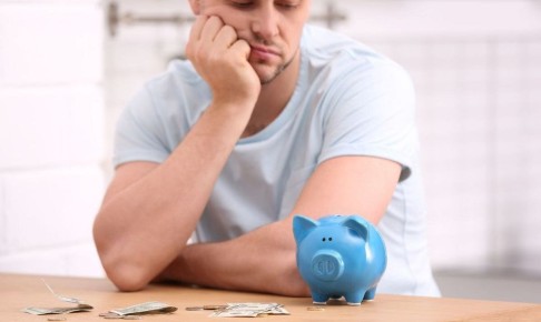 Как минимализм помогает сэкономить: 10 простых советов для разумной жизни