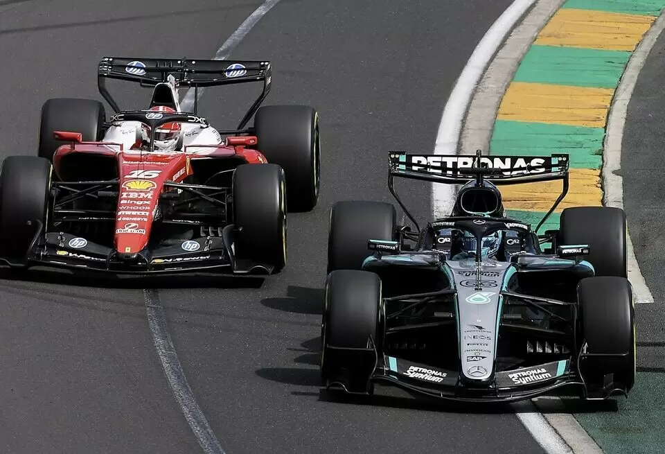 Рассел радуется первой победе в сезоне на Гран-при Австралии