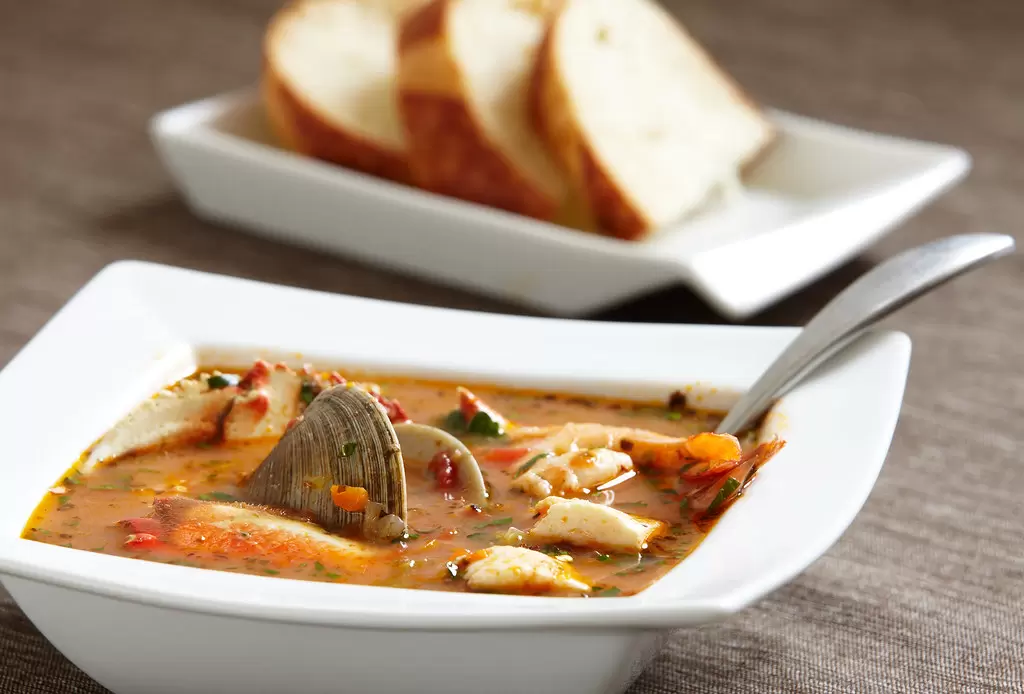 Чоппино: Вкус моря в каждой тарелке – Как приготовить это итальянское рагу