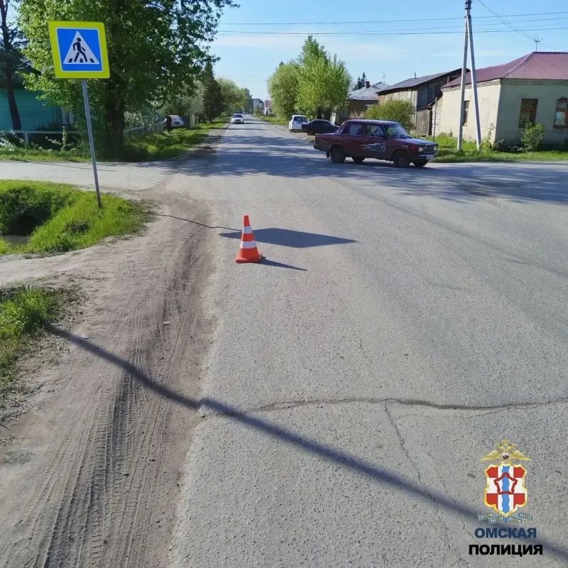 Сегодня в 8:00 часов в Госавтоинспекцию по Тарскому району поступило сообщение о ДТП, в котором пострадал несовершеннолетний