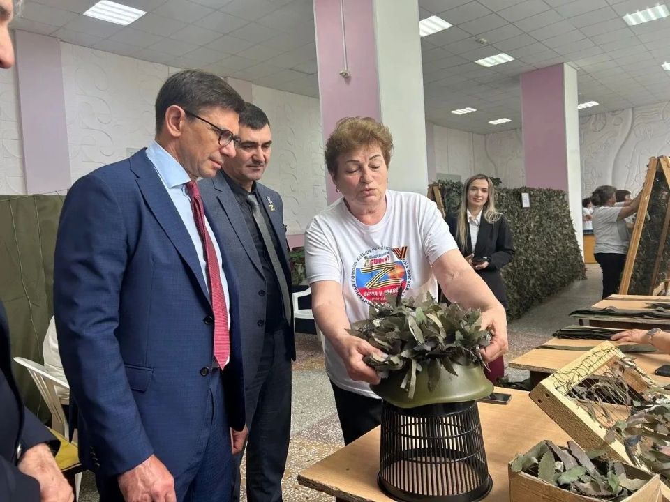 В рамках контроля за реализацией народной программы депутат Государственной Думы от «Единой России» Игорь Антропенко посетил ключевые социальные объекты Большереченского района В рамках контроля за реализацией народной программы депутат Государственной Думы от «Единой России» Игорь Антропенко посетил ключевые социальные объекты Большереченского района