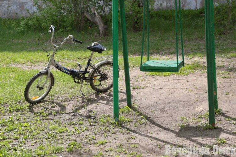 Жителей Ленинского округа приглашают принять участие в конкурсе на лучший двор и цветник