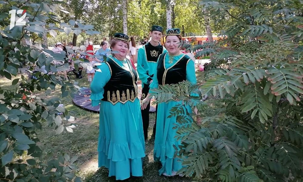 Прямо сейчас в сквере Дружбы народов проходит межнациональный фестиваль Прямо сейчас в сквере Дружбы народов проходит межнациональный фестиваль