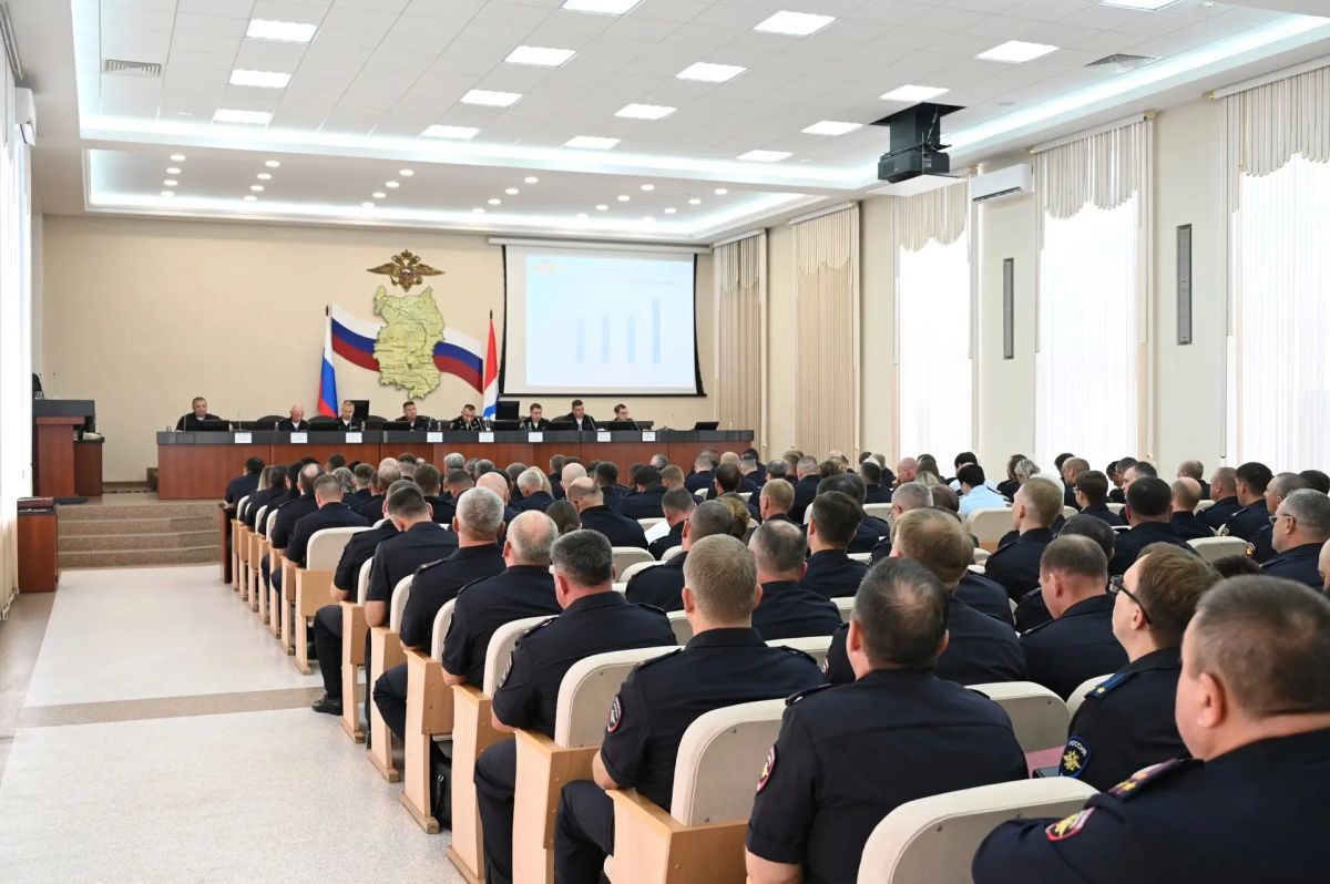 Число преступлений стабильно снижается: в Управлении МВД России по Омской области подведены итоги работы за первое полугодие 2026 года Число преступлений стабильно снижается: в Управлении МВД России по Омской области подведены итоги работы за первое полугодие 2026 года