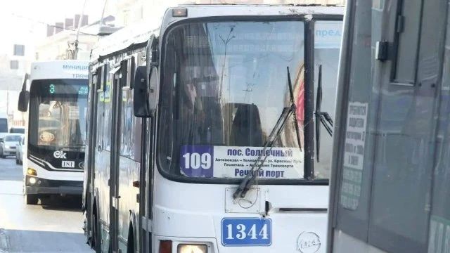 Шелест анонсировал возвращение «больших» автобусов на омские улицы